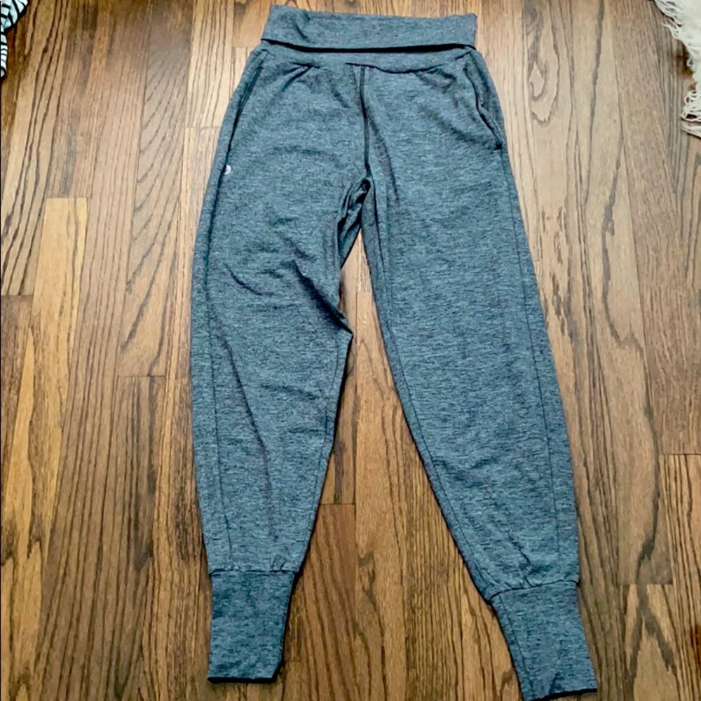 Aerie. Joggers with pockets.